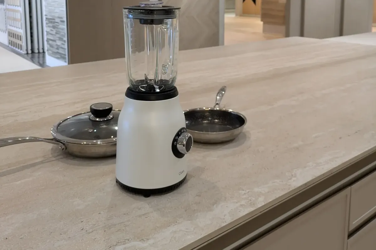 CLOEN hob integrated into a continuous surface